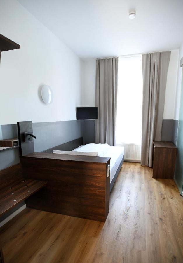 Hotel Apadana Frankfurt Frankfurt am Main Exterior photo