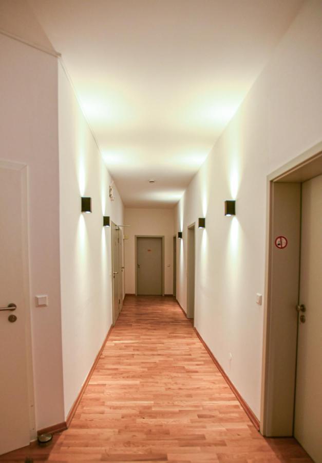 Hotel Apadana Frankfurt Frankfurt am Main Exterior photo
